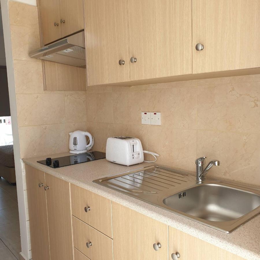 Napa Charles Apts Ajía Nápa Kültér fotó